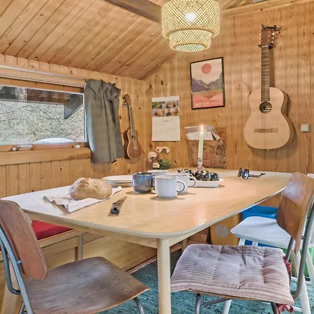 Semesterbostad 3 Bedroom Pet Friendly In