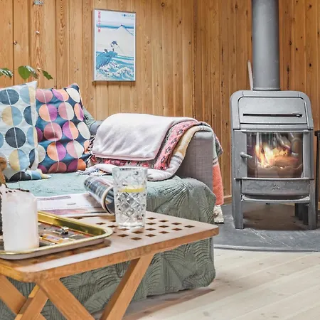3 Bedroom Pet Friendly In